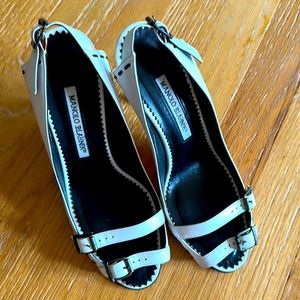 One time used manolo blahnik heel . Very elegant and cute